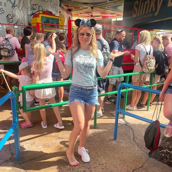 Meet your Posher, Amanda - Picture 3 of 5